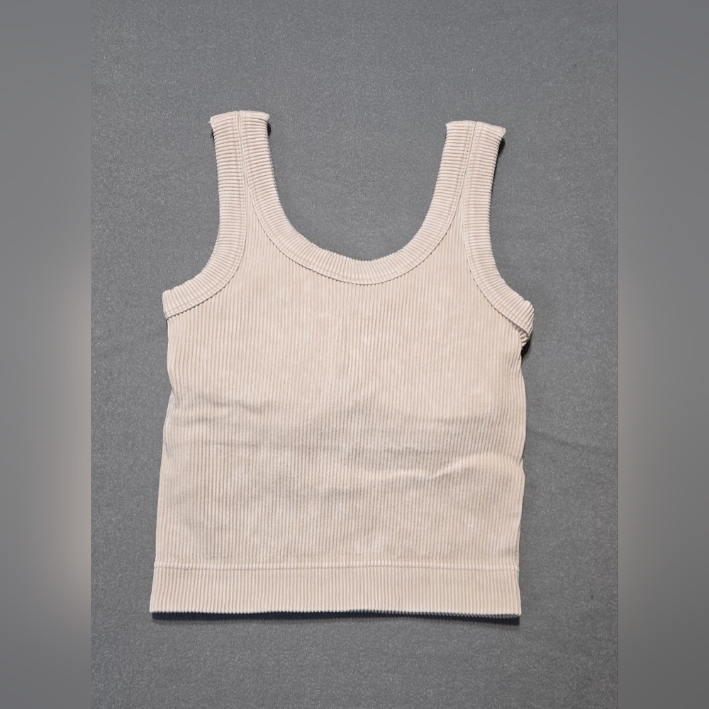 Zenana Outfitters Cream Tank Top With Built In Bra PTP Stretch 17 NWOT - Picture 3 of 5